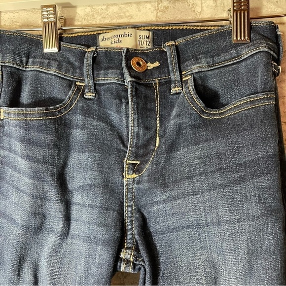 Abercrombie Kids Jeans Kids Sz 11/12 SLIM Dark Denim Super Skinny Distressed - Picture 4 of 8